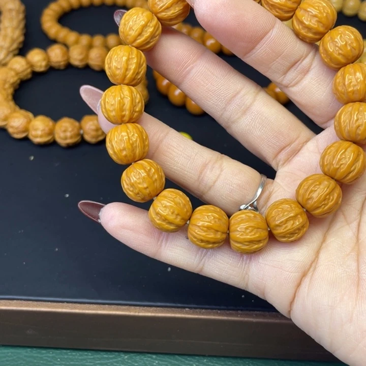 এ***এ猴头核桃吊坠精品