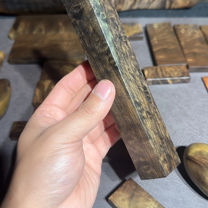 抗***人阴沉木直播间一物一拍截图