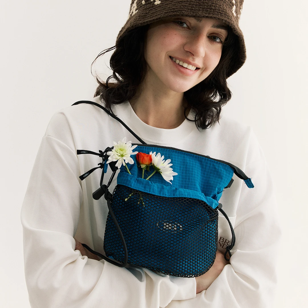 NORYBRAND 25SS户外运动防泼水网布单肩斜挎包轻盈拉链潮流小挎包