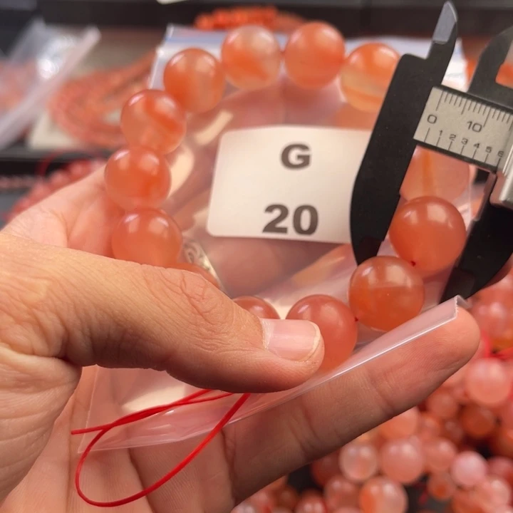 南红玛瑙未镶嵌多样性发货默认微瑕称重15mm