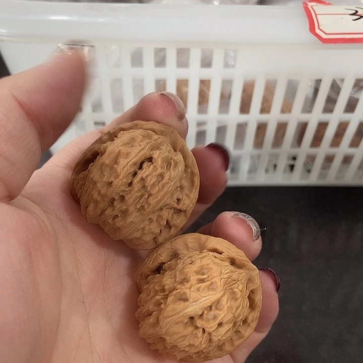 吊坠文玩核桃小白