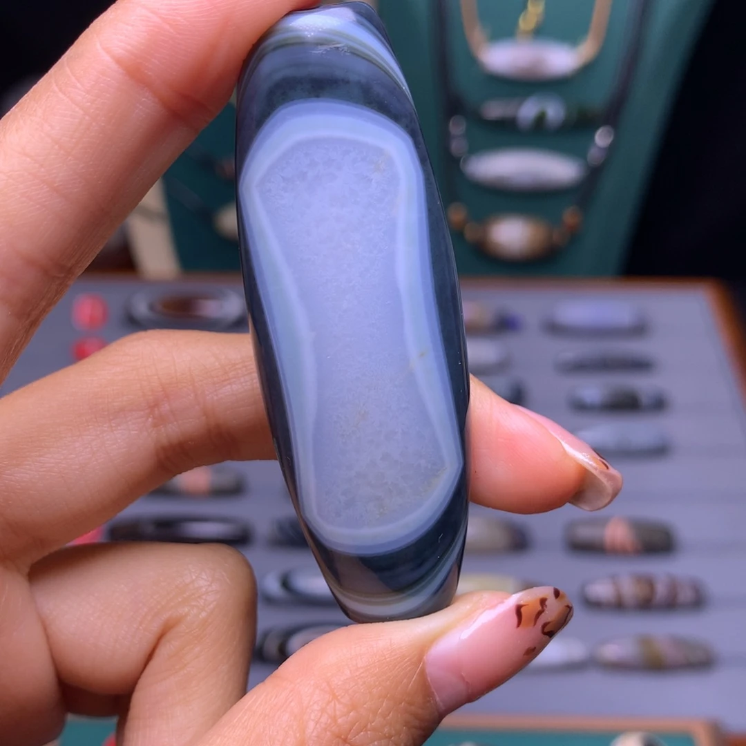 未镶嵌颈饰玛瑙/玉髓十**…