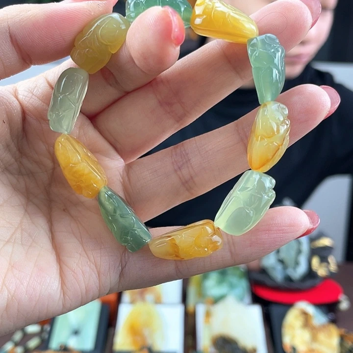 未镶嵌蛇纹石玉手链