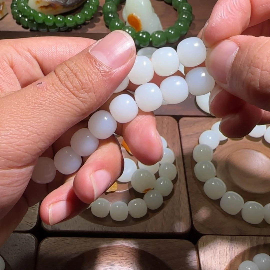 闪***~手链未镶嵌和田玉