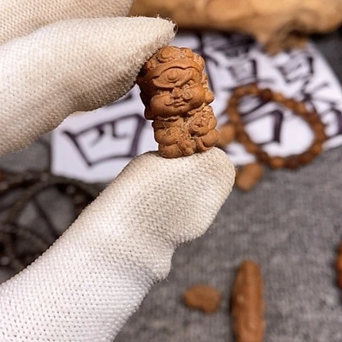 檀香木手串/手链老山檀香雕刻黄财配饰