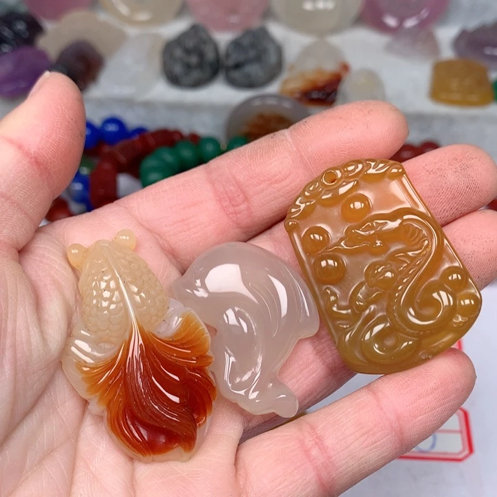 玛瑙/玉髓颈饰未镶嵌萍**逢