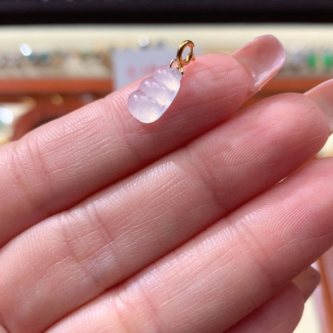 翡翠颈饰18K金镶嵌翡翠