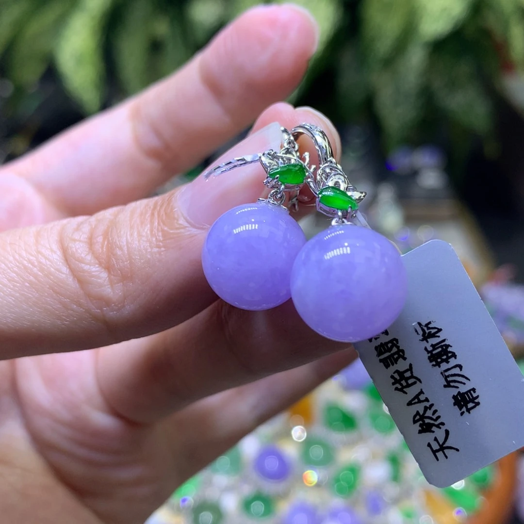 颈饰18K金镶嵌翡翠