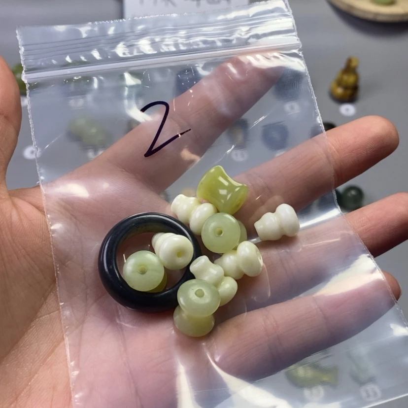 【闪购商品】蛇纹石玉未镶嵌吊坠(不含链)～**～
