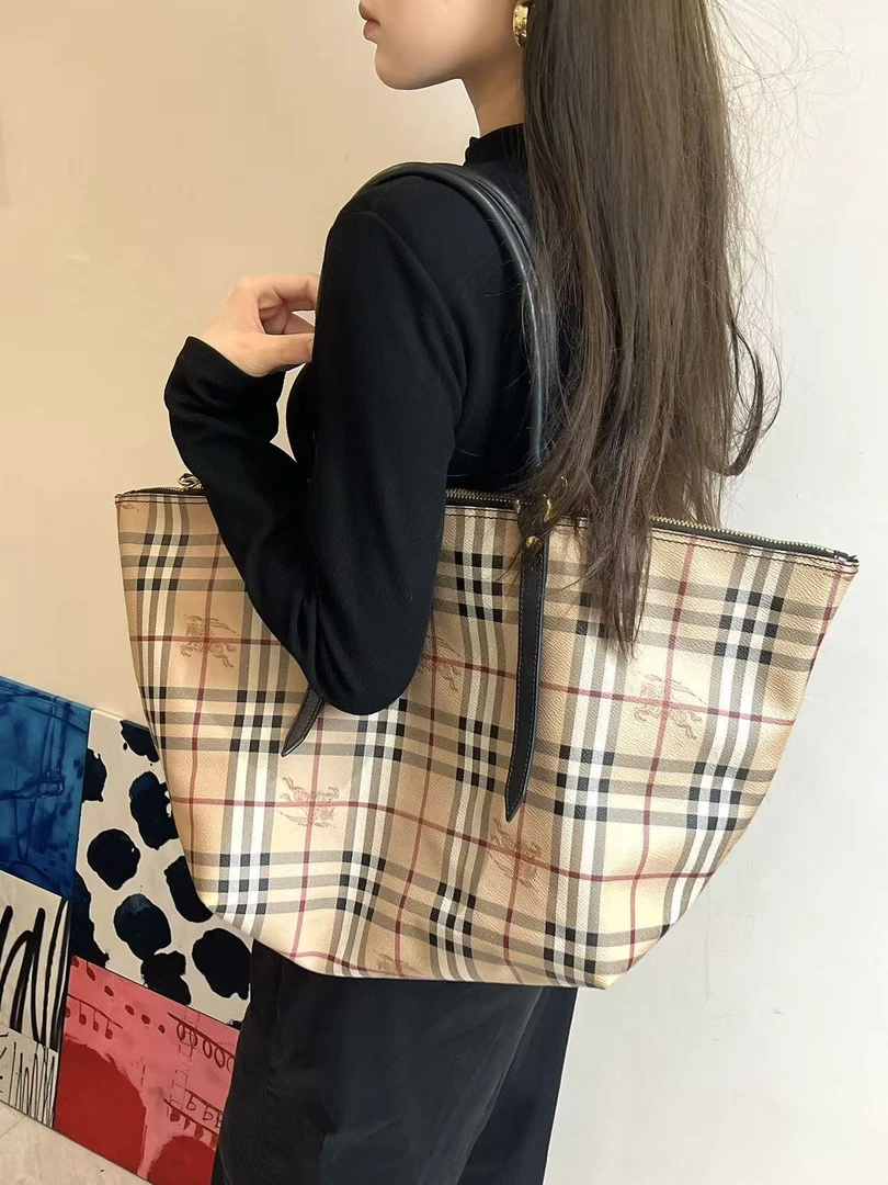 95新 BURBERRY/博柏利 战马格纹大托特
