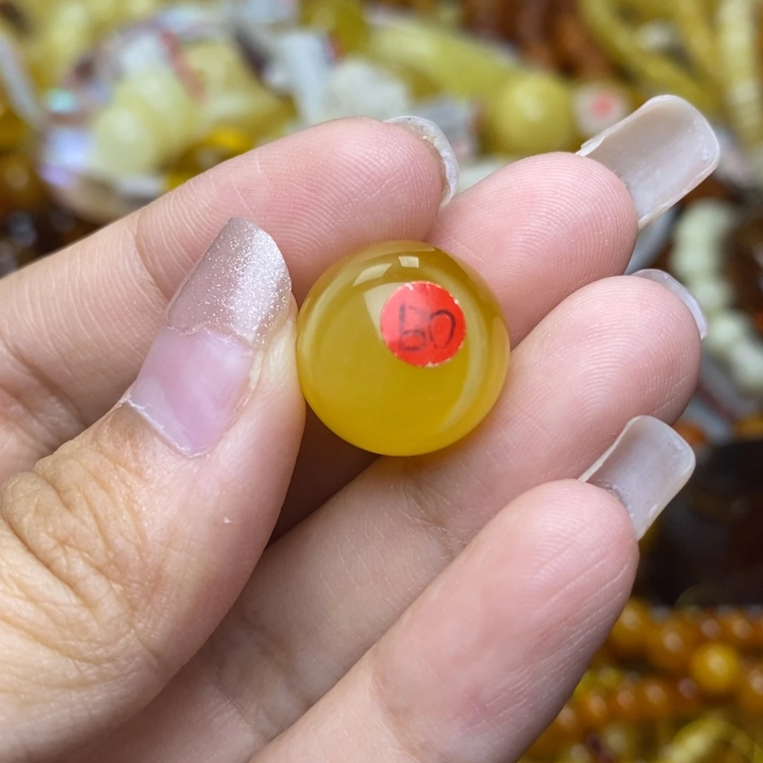 未镶嵌琥珀珠宝奇石