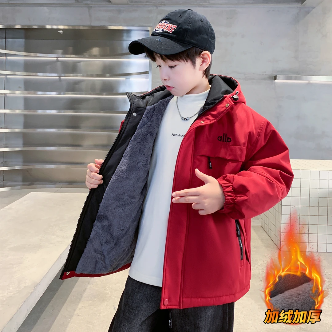 男童冲锋衣加绒加厚外套2025新款男孩冬装保暖派克服中大儿童棉衣