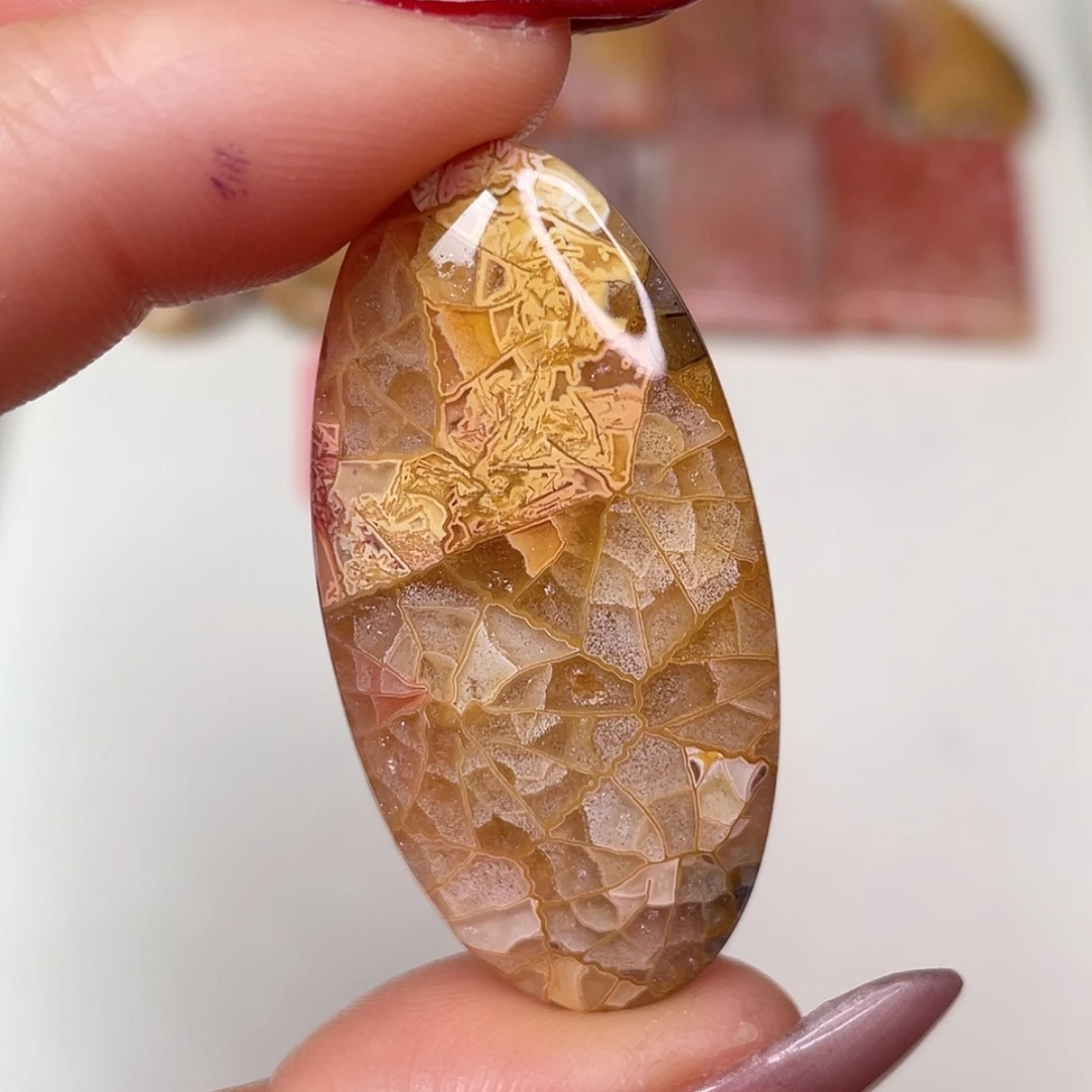 【闪购商品】未镶嵌吊坠(赠链)硅化玉