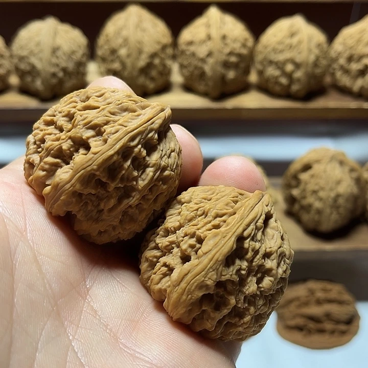 文玩核桃把件南疆