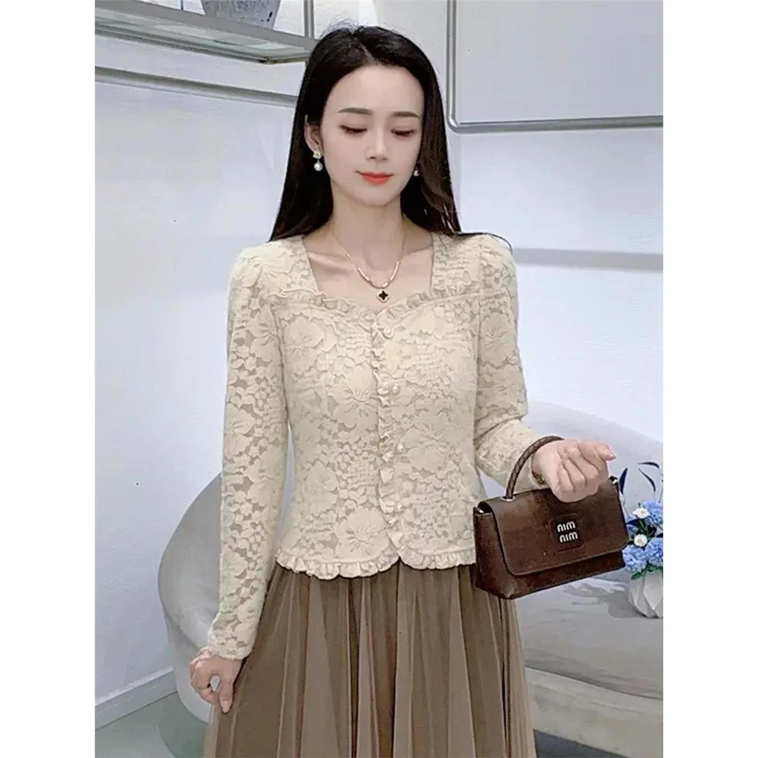 轻奢时尚磨毛蕾丝衫女2025秋季新款洋气显瘦修身百搭木耳边方领打