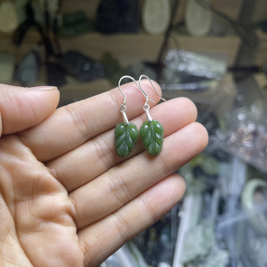 天然和田玉碧玉叶子耳环一对一夜成名