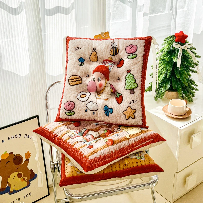 卡通方形牛奶绒加厚椅子坐垫冬季通用办公室学生久坐适用软垫子