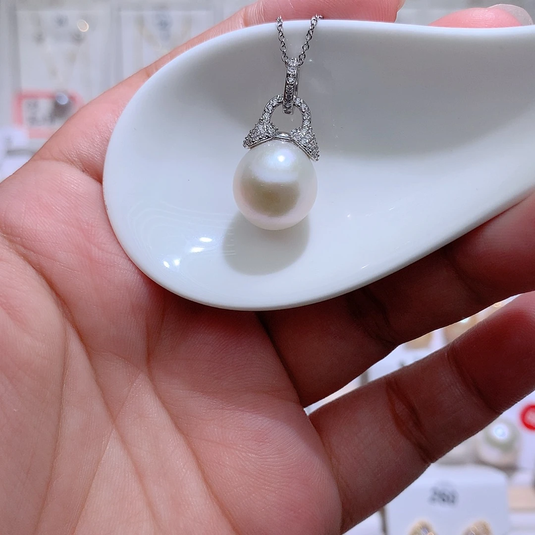 吊坠(赠链)未镶嵌淡水珍珠CC13mm