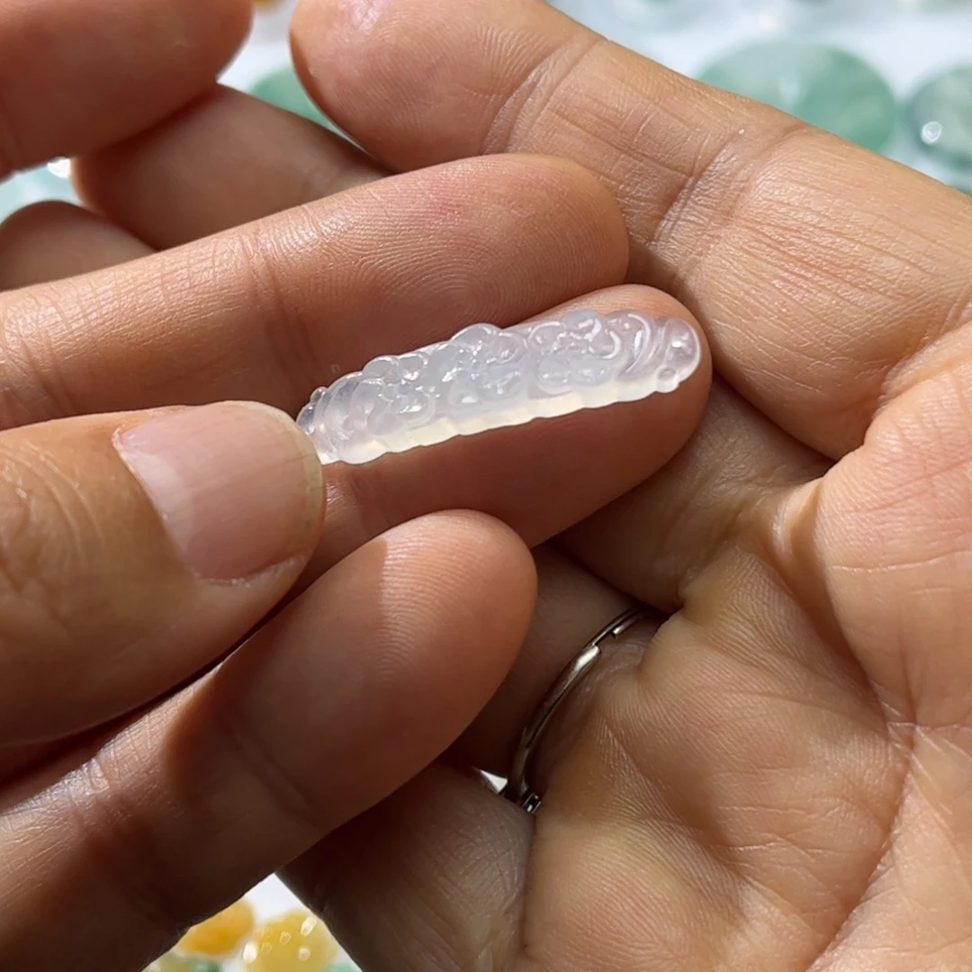 定制翡翠未镶嵌手牌