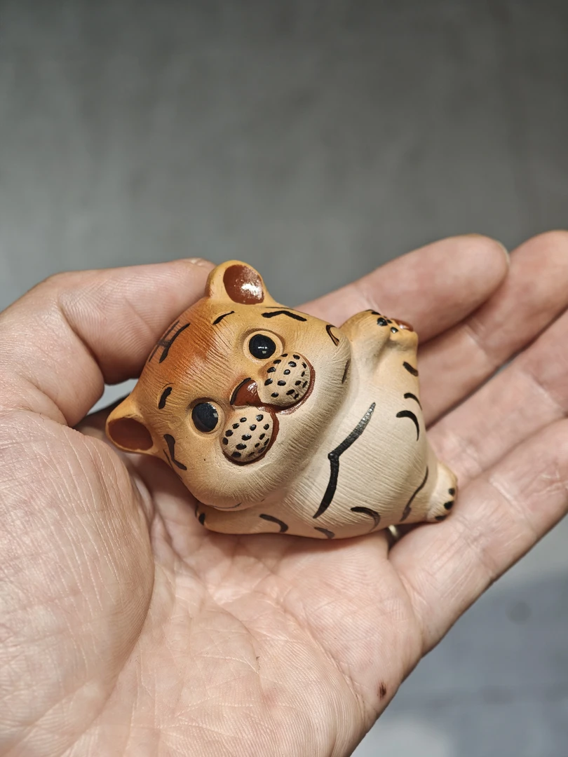 宜兴紫砂手工小老虎茶宠可爱招财可养精品
