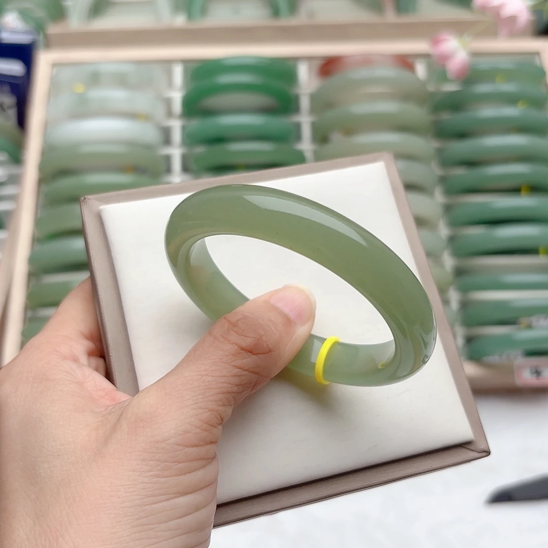 石英质玉手镯未镶嵌53.6