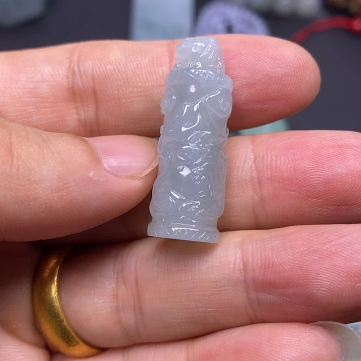 翡翠未镶嵌颈饰漏漏漏漏漏