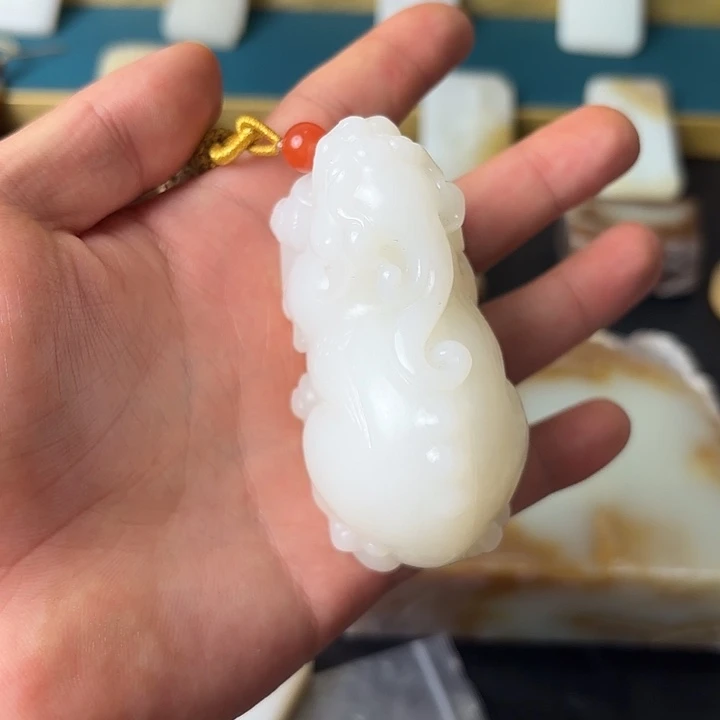 和田玉（糖玉）未镶嵌挂件