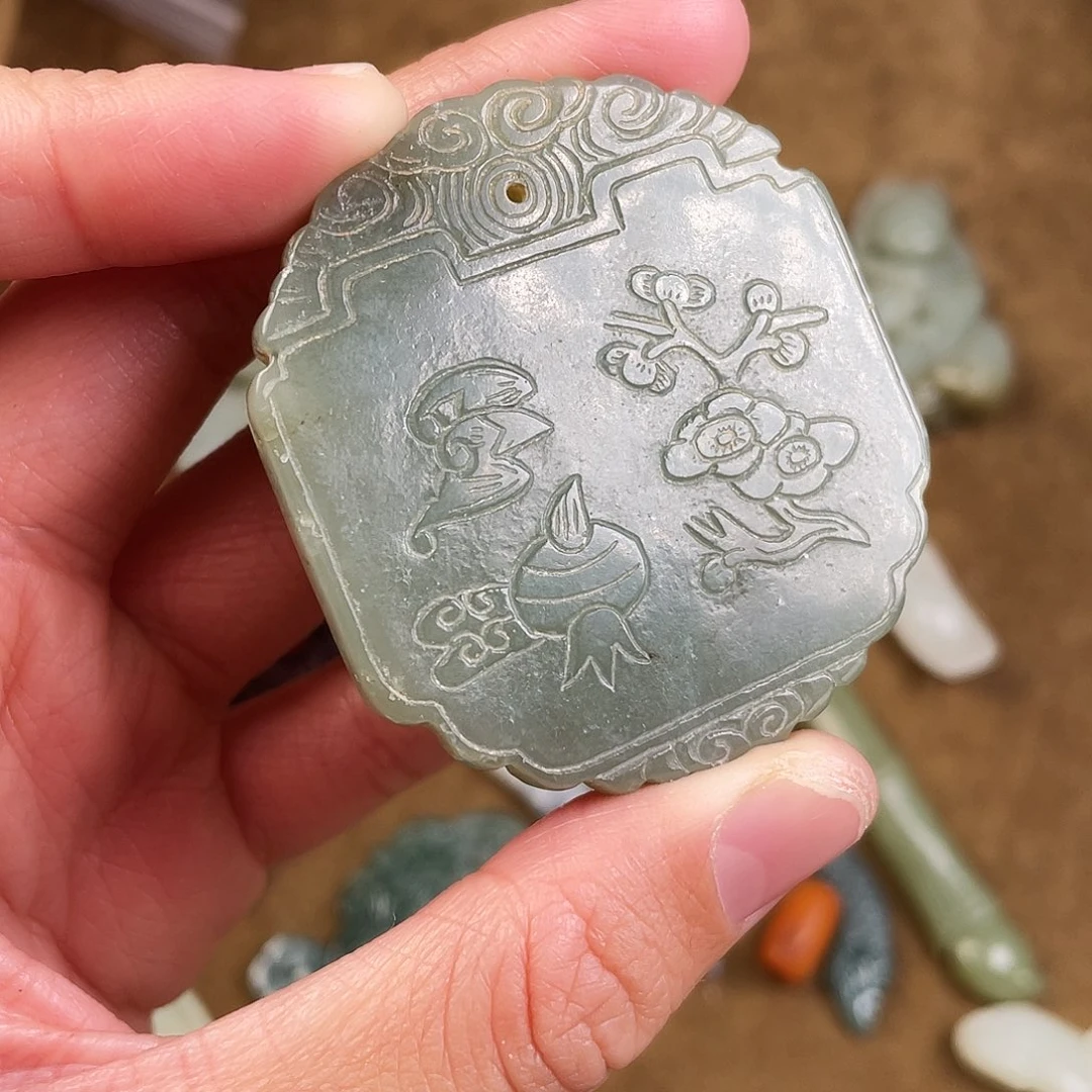 和田玉（糖玉）未镶嵌颈饰