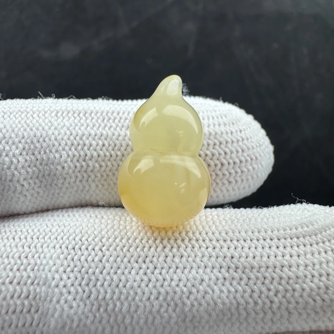 Y5489天然原矿蜜蜡 葫芦11.8*19.8mm支持复检假一罚十