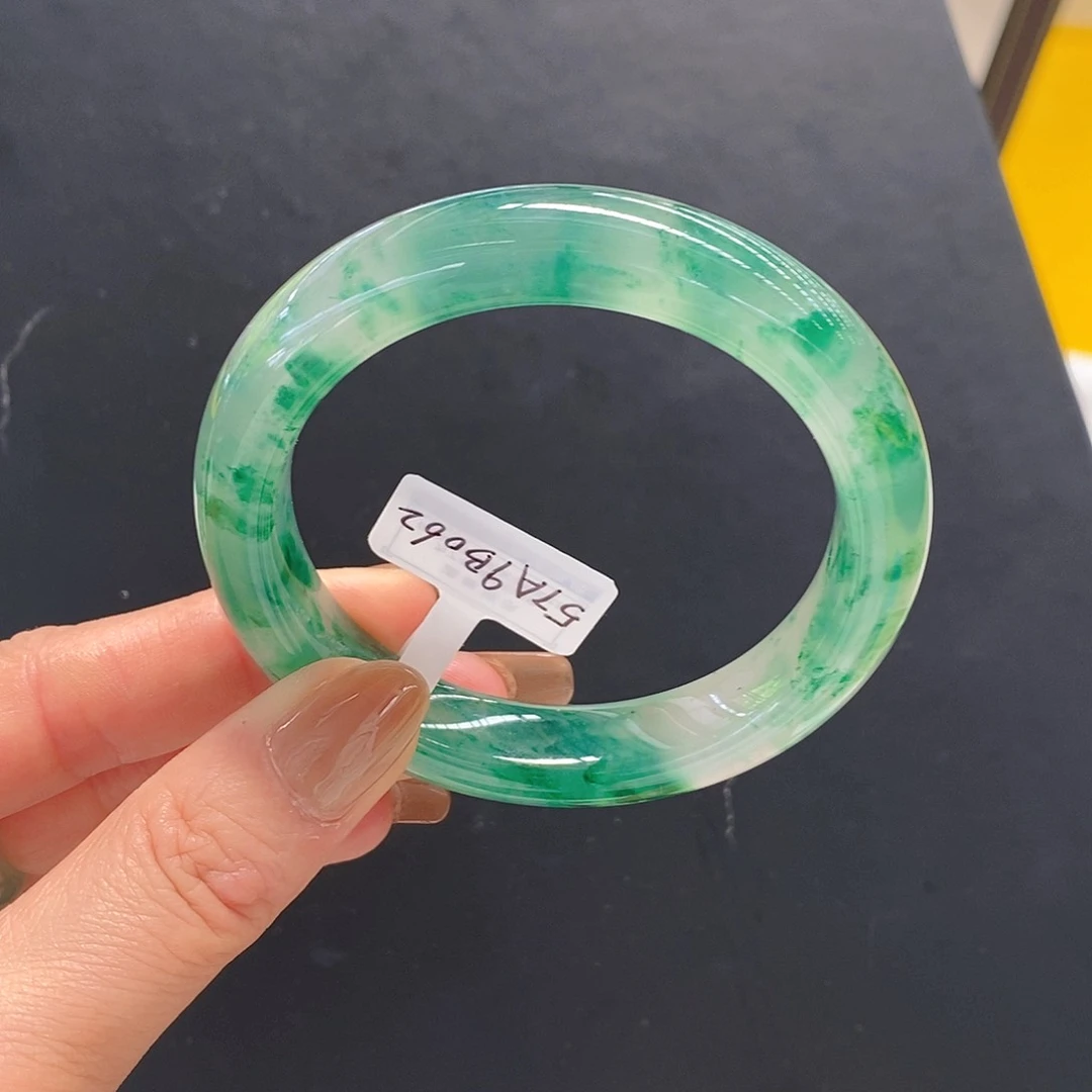 石英质玉手镯未镶嵌62