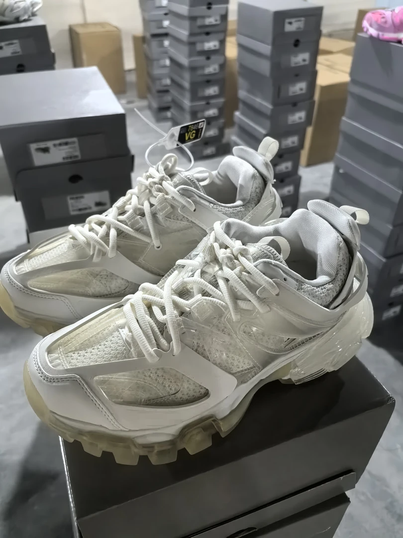 时尚时尚潮流男女同款老爹鞋tarke白色