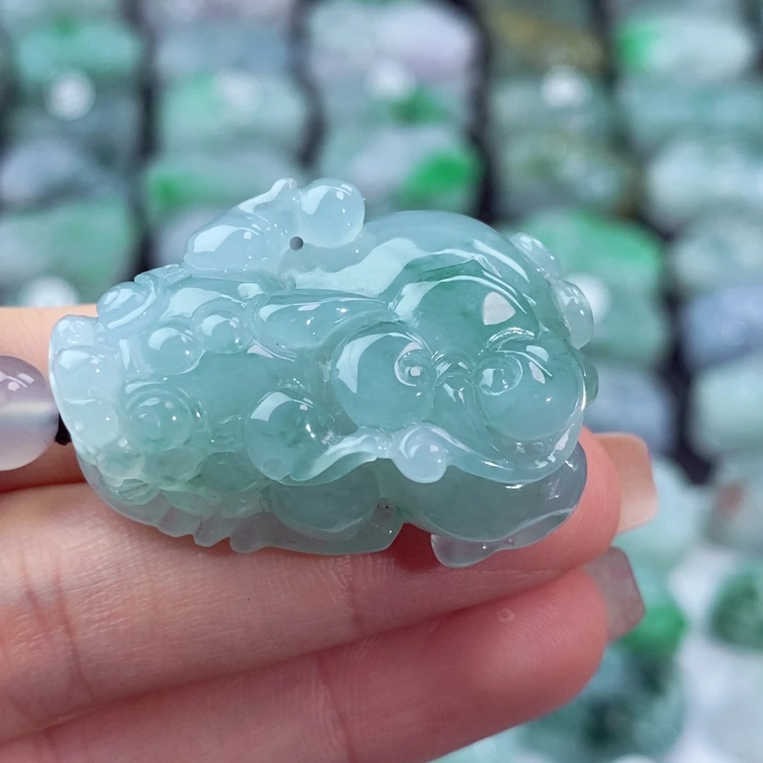 颈饰未镶嵌翡翠天然