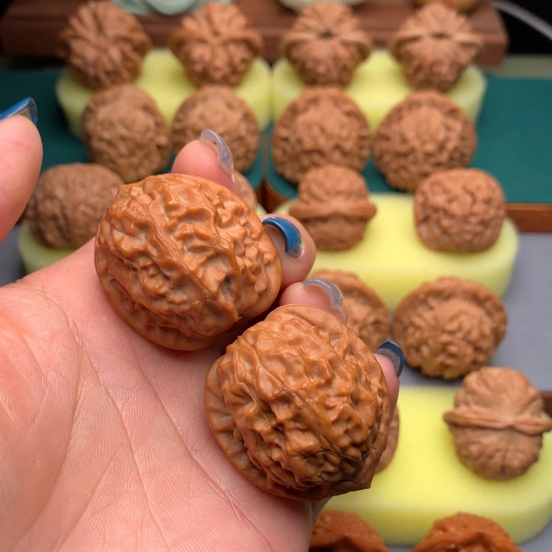 文玩核桃吊坠全品黄松峪元宝40