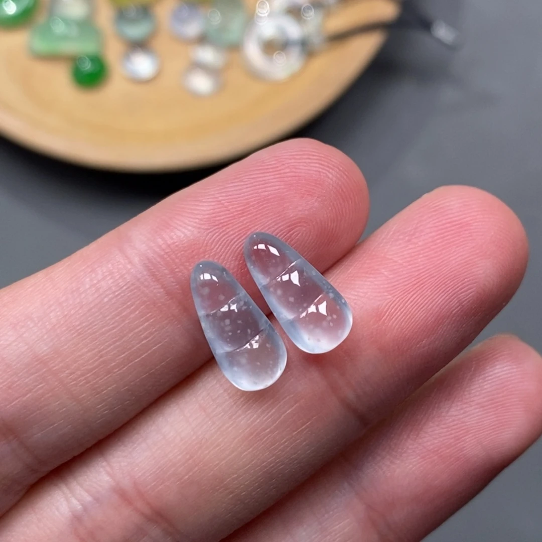 翡翠未镶嵌挂件福豆