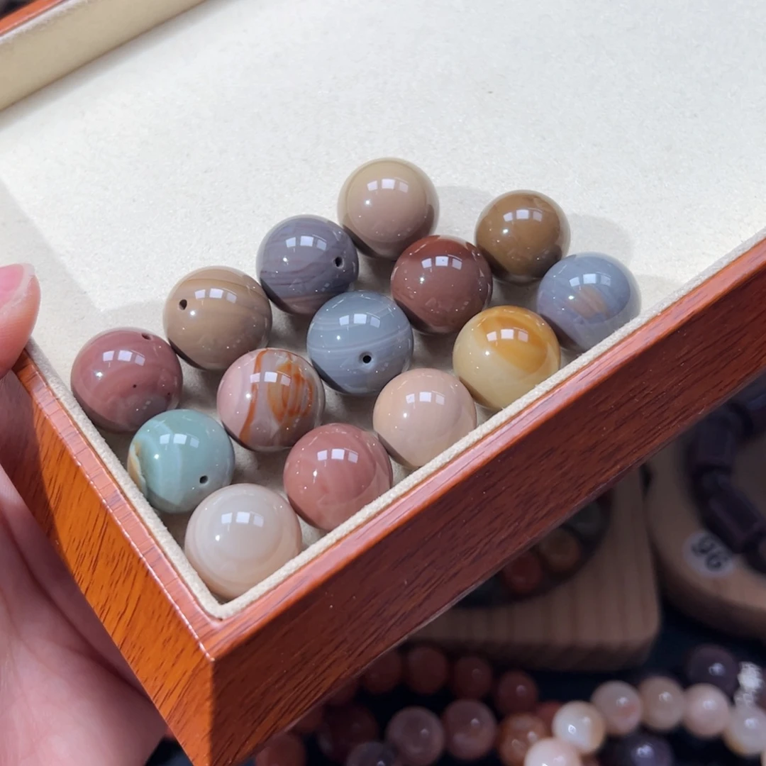 D***T石英质玉未镶嵌手链89