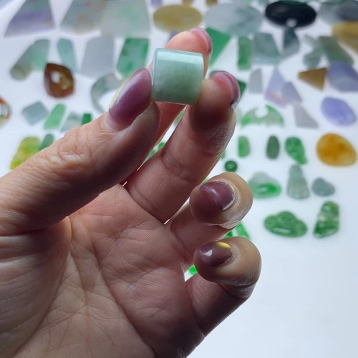 翡翠未镶嵌挂件天然翡翠