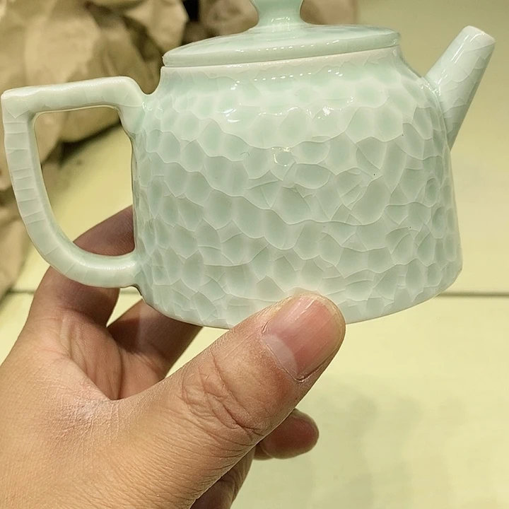 茶具瓷器如图所示
