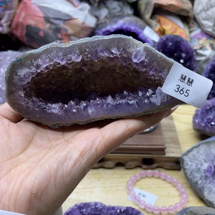 未镶嵌水晶大型摆件（非配饰）