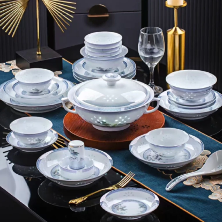 景德镇4大名瓷玲珑釉中简约酒店餐具套装碗盘陶瓷高档盘子轻奢