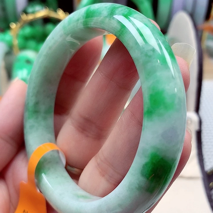 未镶嵌手镯翡翠翡翠