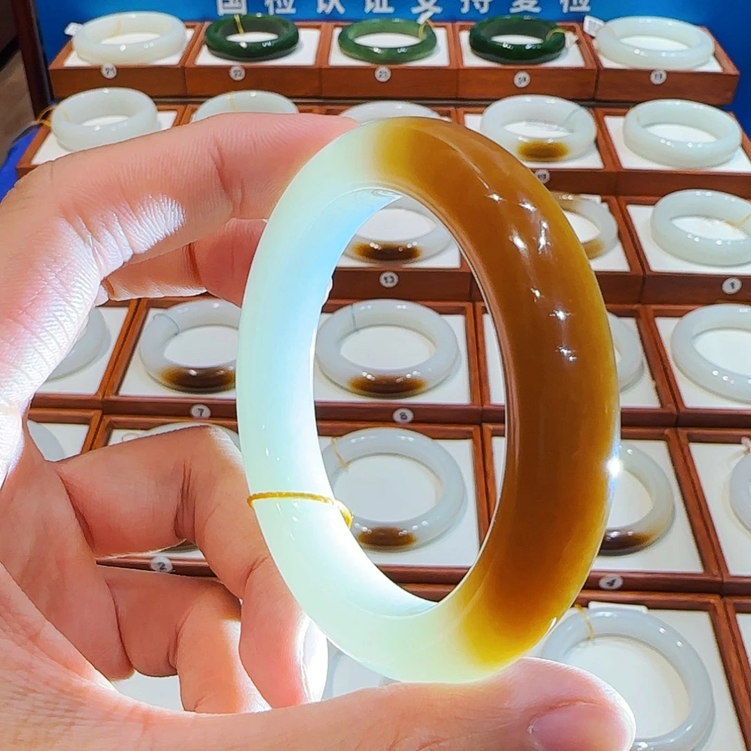 和田玉未镶嵌手镯且末老红糖半山水55 56