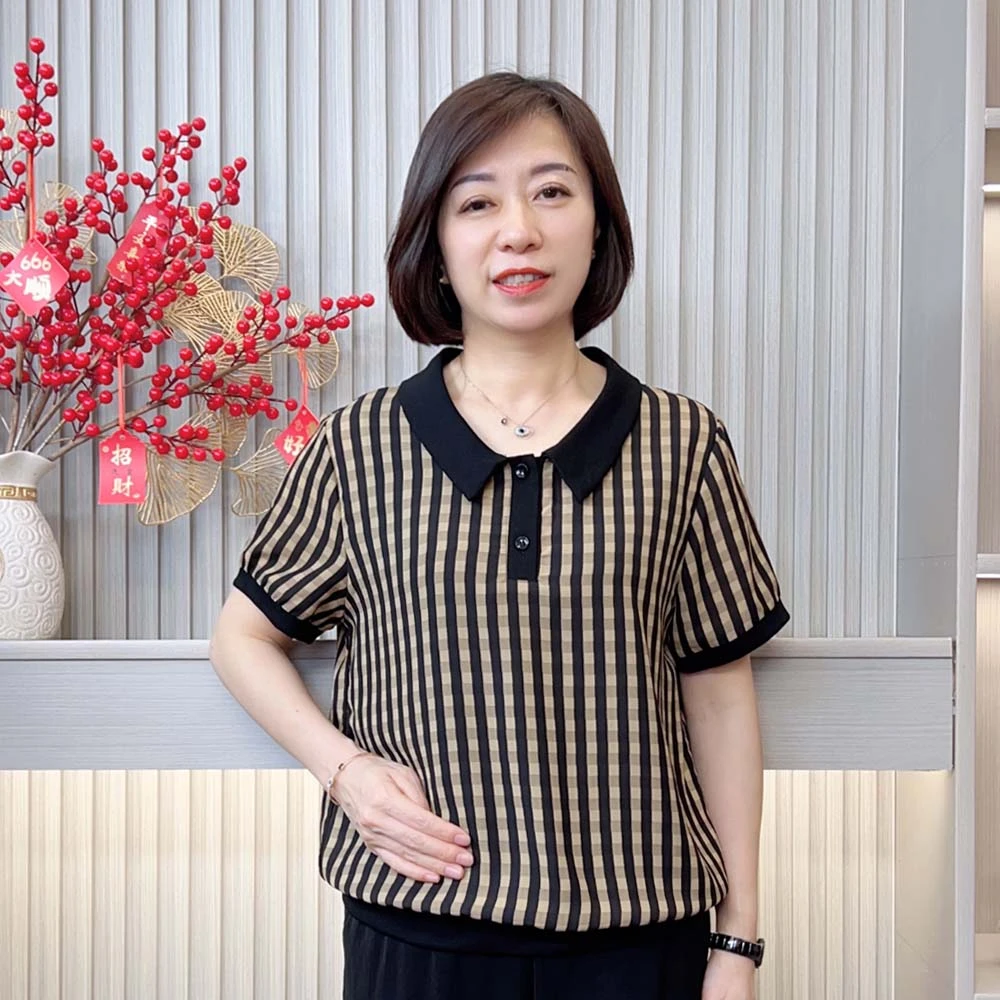 夏季新款时尚百搭减龄宽松显瘦气质翻领格子中老年妈妈装短袖t恤