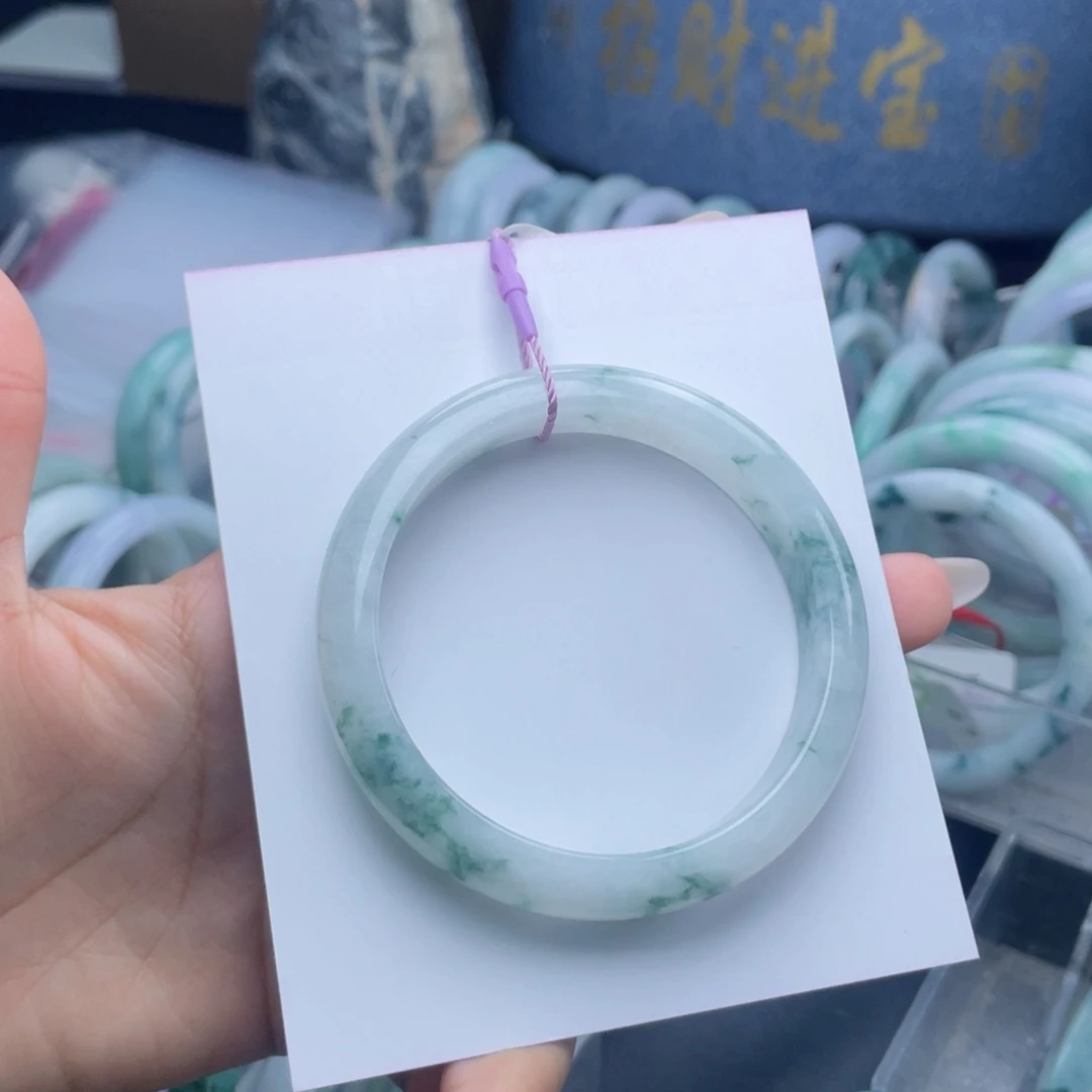 翡翠未镶嵌手镯58圈