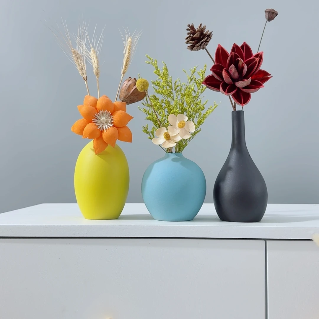 摆件陶瓷小花瓶含花总高约20-30cm