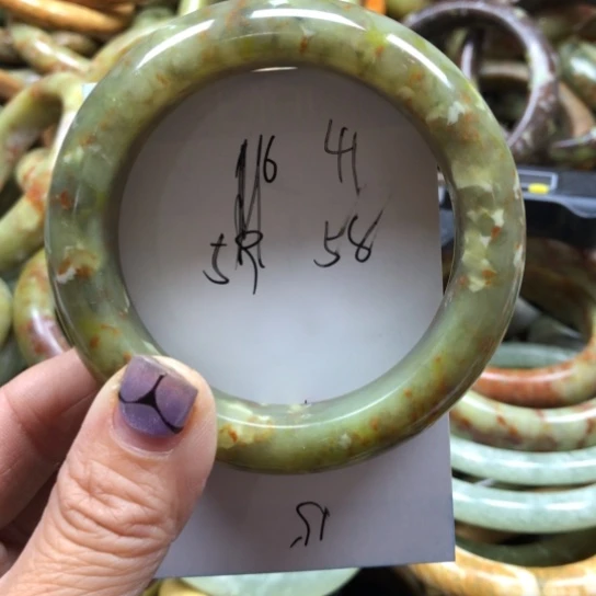 未镶嵌蛇纹石玉手镯