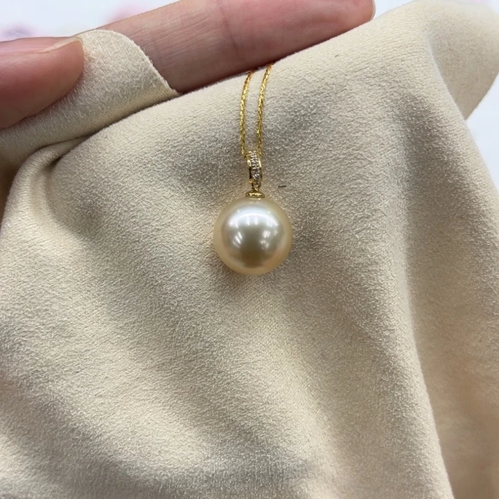 18K金镶嵌吊坠(赠链)海水珍珠*️****12-13mm
