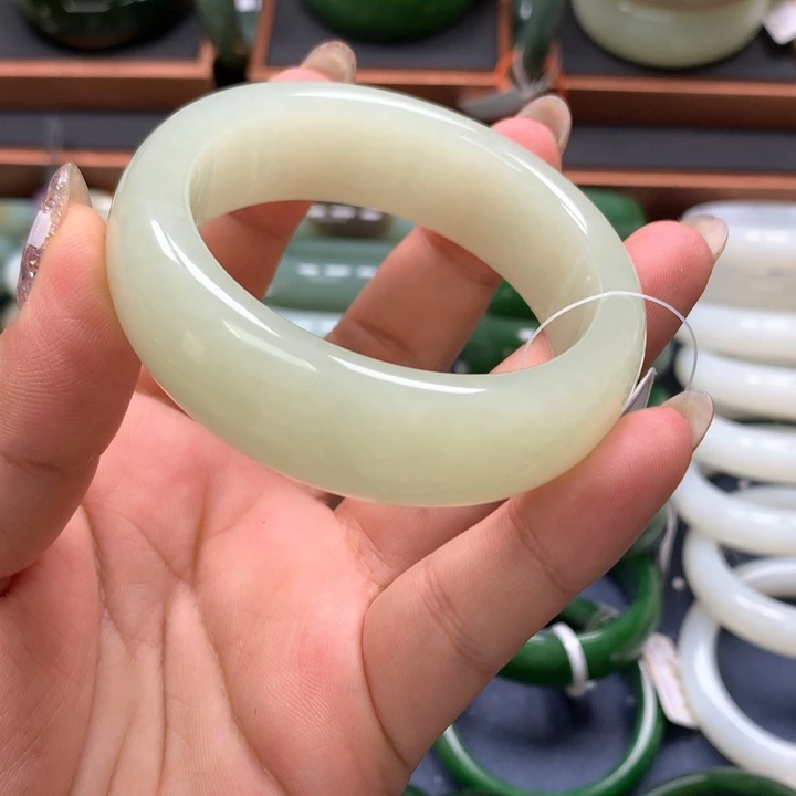 【闪购商品】未镶嵌手镯和田玉
