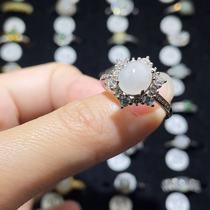 翡翠未镶嵌戒指戒指