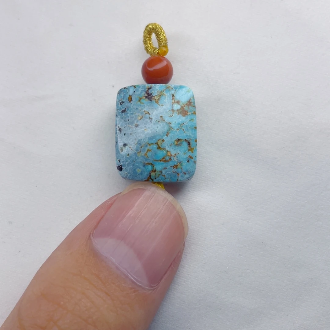 绿松石未镶嵌颈饰