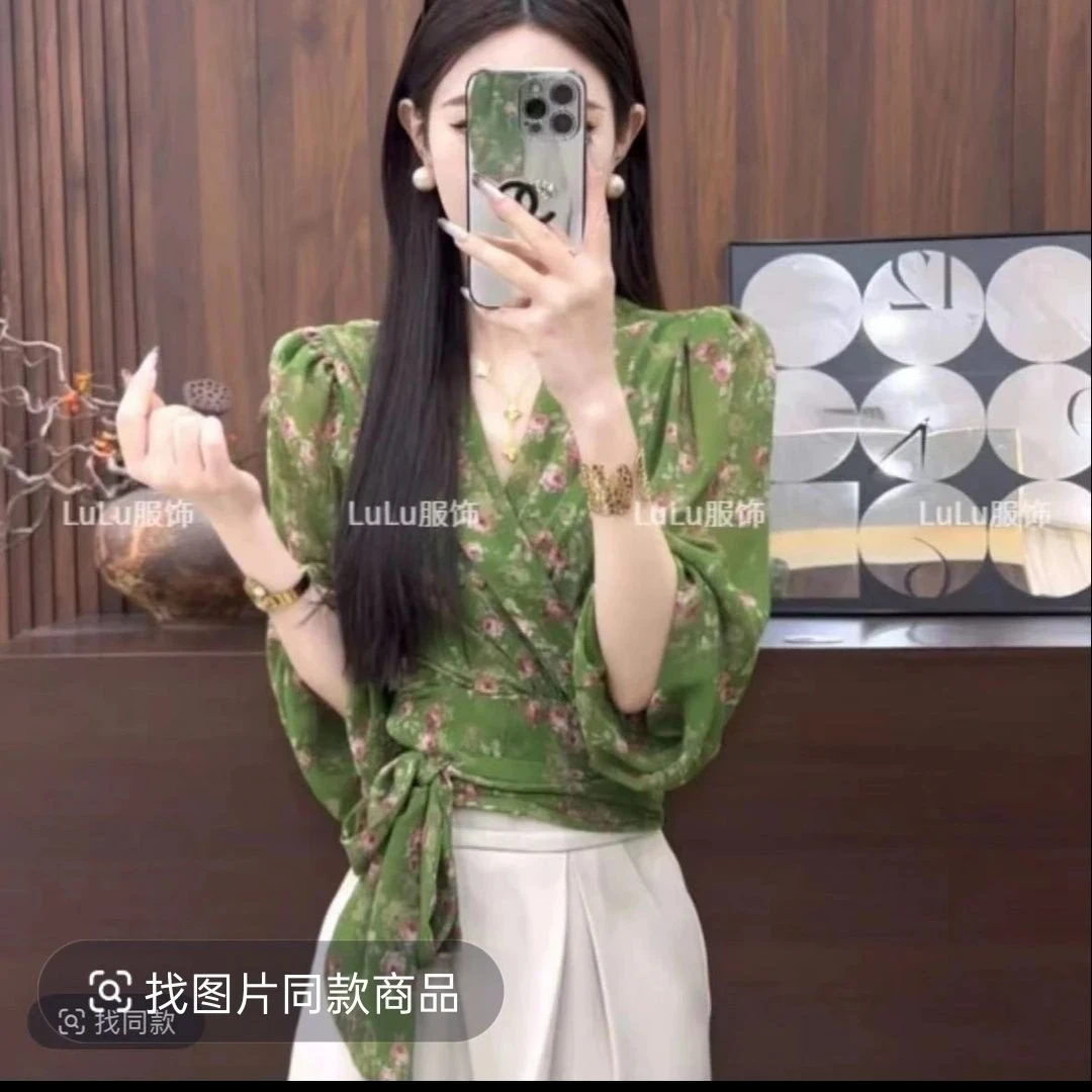 NEW 气质温柔碎花一片式V领衬衫女夏新款收腰短款上衣